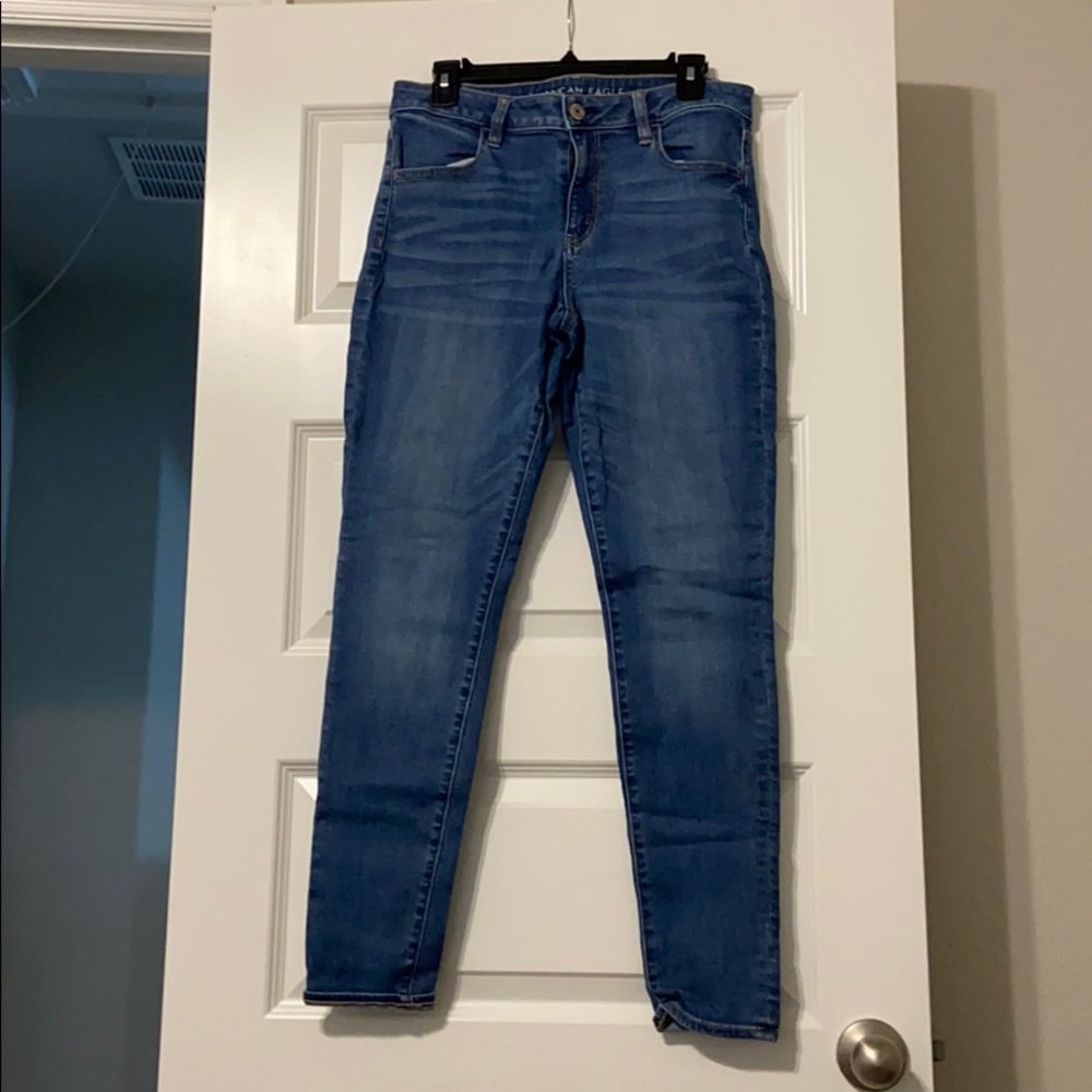American Eagle women’s jeans